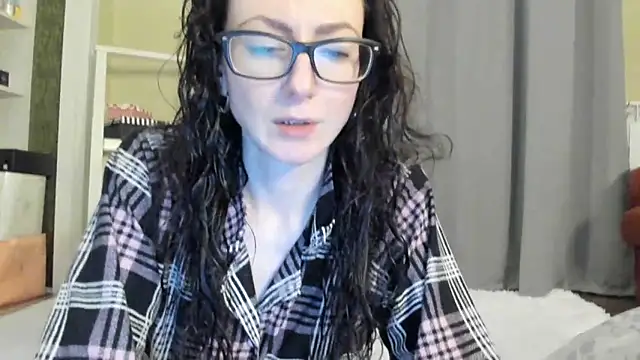 Snapshot of Baby_Jewel chatting on October 21, 11:03 am Baby Jewel online show from October 21, 11:03 am