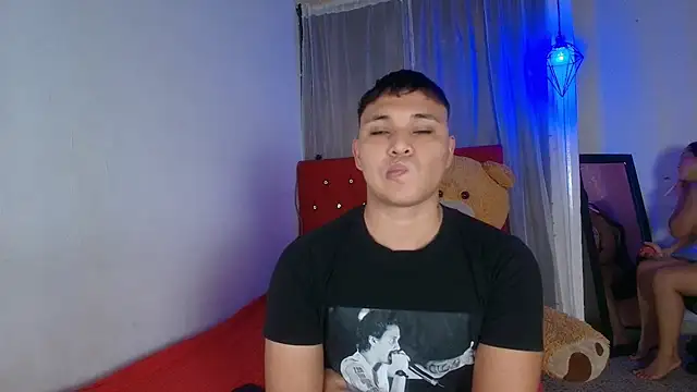 Snapshot of couple_lovelyds chatting on September 30, 8:24 pm couple lovelyds online show from September 30, 8:24 pm