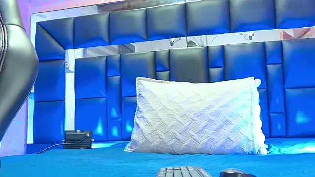 Sofia martiin online show from September 19, 3:16 am