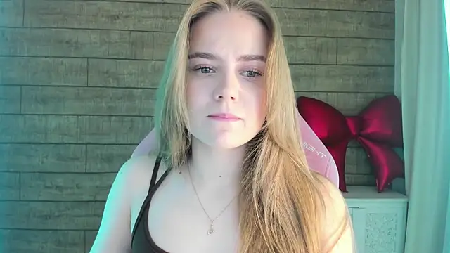 SelinSwarovski online show from February 20, 4:30 pm