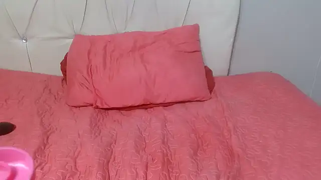 Snapshot of AuntyBigMadam87 chatting on September 16, 11:02 pm AuntyBigMadam87 online show from September 16, 11:02 pm