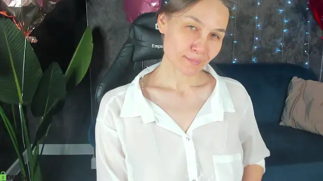 Lillian White online show from February 27, 1:05 am