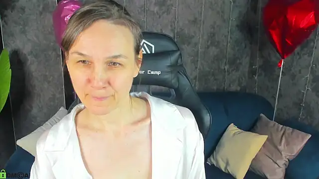 Lillian White online show from March 2, 5:08 am