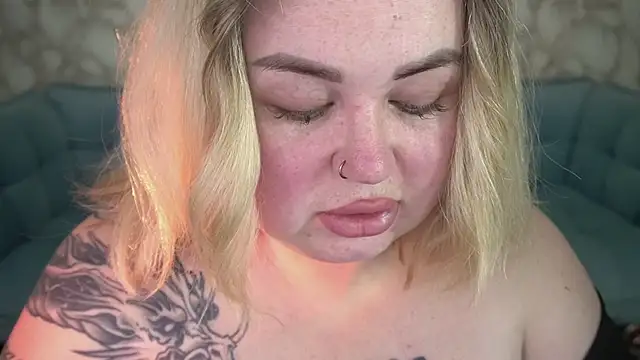 ZaraReignn online show from April 13, 7:47 pm