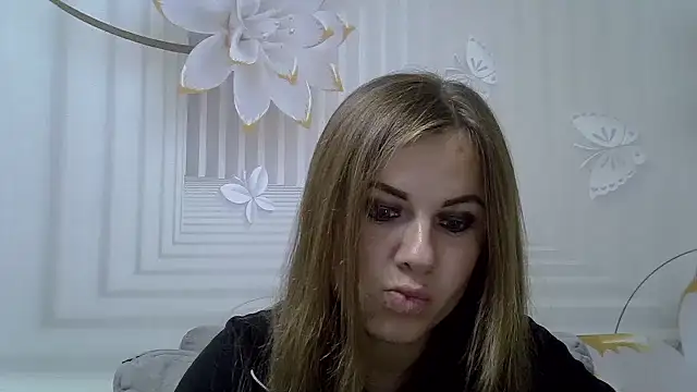 Snapshot of TinaFun4u chatting on October 10, 6:24 pm TinaFun4u online show from October 10, 6:24 pm