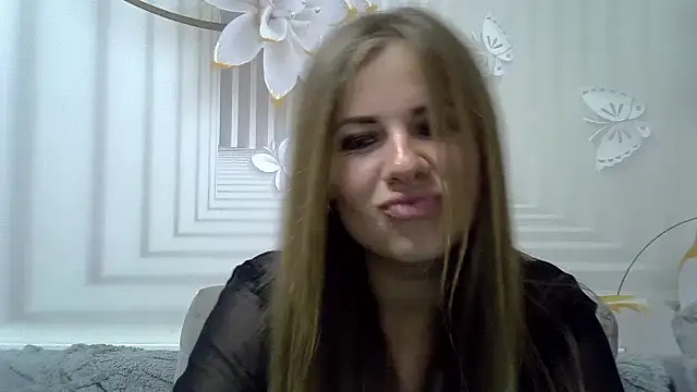 TinaFun4u online show from September 12, 8:05 pm