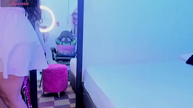 elissa iris online show from April 9, 1:41 am