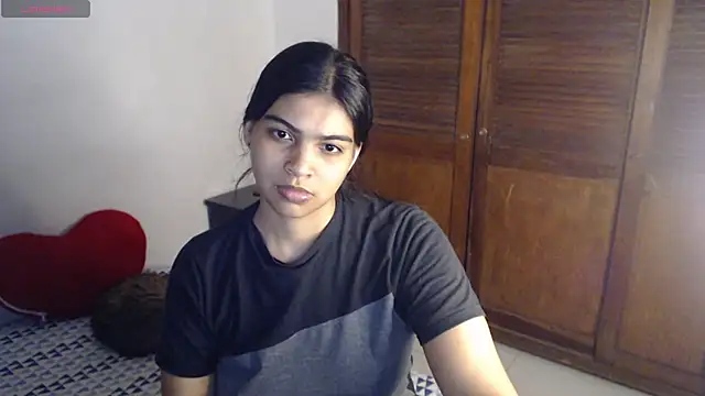 Snapshot of Pocahontas_Princess_ chatting on October 25, 5:37 am Pocahontas Princess online show from October 25, 5:37 am