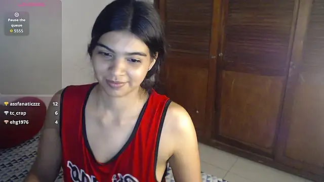 Snapshot of Pocahontas_Princess_ chatting on October 26, 5:47 am Pocahontas Princess online show from October 26, 5:47 am