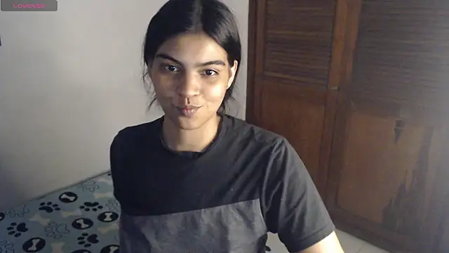 Snapshot of Pocahontas_Princess_ chatting on October 12, 4:37 am Pocahontas Princess online show from October 12, 4:37 am