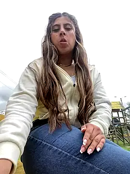 girl anni online show from November 28, 7:39 pm