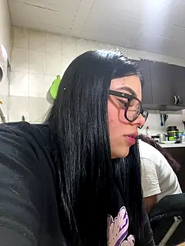 Snapshot of alissonfernandez_ chatting on September 13, 1:02 am alissonfernandez online show from September 13, 1:02 am