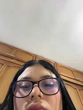 Snapshot of alissonfernandez_ chatting on November 2, 12:36 am alissonfernandez online show from November 2, 12:36 am