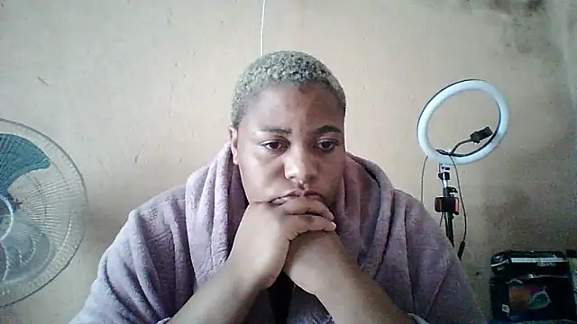 bustyboobs6 online show from February 15, 7:51 am