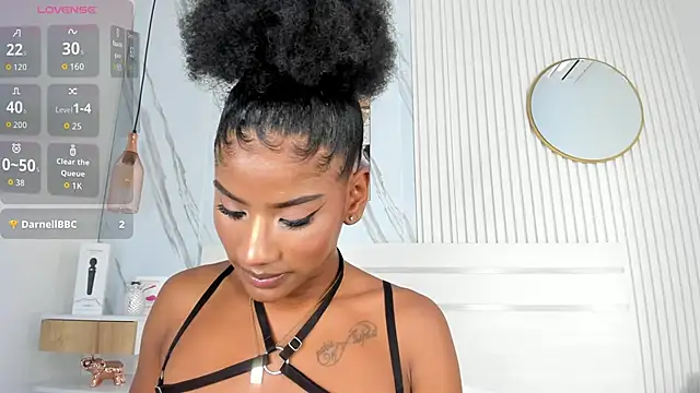 Sara Lewwis online show from September 20, 12:58 pm