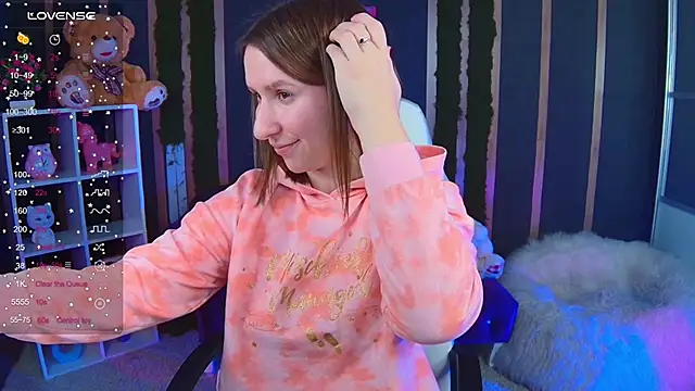 AliceBYKiss online show from December 4, 1:13 pm