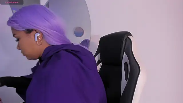 Snapshot of Carolina_Evanss chatting on October 31, 12:09 pm Carolina Evanss online show from October 31, 12:09 pm