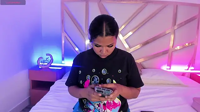 Snapshot of Carolina_Evanss chatting on October 17, 11:35 am Carolina Evanss online show from October 17, 11:35 am