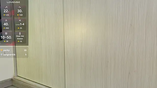 Snapshot of cutehanna1 chatting on October 12, 12:46 am cutehanna1 online show from October 12, 12:46 am