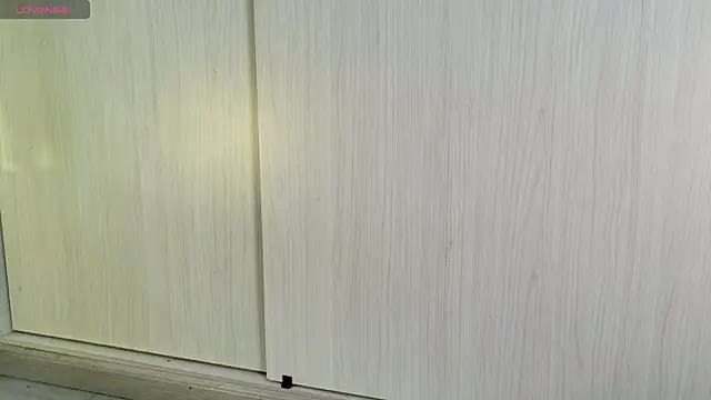 Snapshot of cutehanna1 chatting on October 10, 11:53 pm cutehanna1 online show from October 10, 11:53 pm