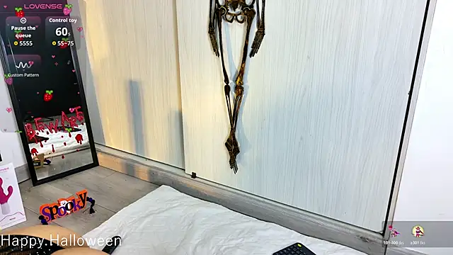 Snapshot of cutehanna1 chatting on October 29, 8:00 pm cutehanna1 online show from October 29, 8:00 pm