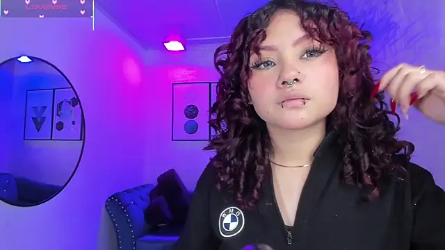 Snapshot of Theia_moon chatting on September 27, 1:29 pm Theia moon online show from September 27, 1:29 pm