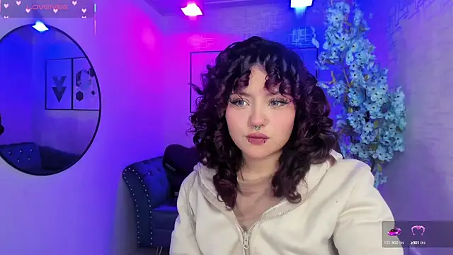 Snapshot of Theia_moon chatting on September 17, 12:58 pm Theia moon online show from September 17, 12:58 pm