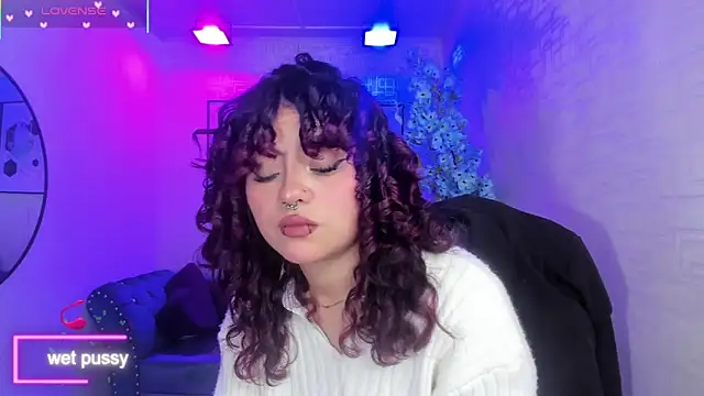 Snapshot of Theia_moon chatting on September 30, 1:39 pm Theia moon online show from September 30, 1:39 pm