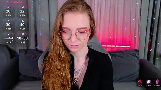 VioletShine online show from February 1, 1:54 pm