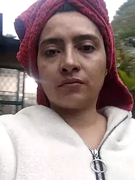 Snapshot of SarayMoorex_ chatting on October 26, 10:49 pm SarayMoorex online show from October 26, 10:49 pm