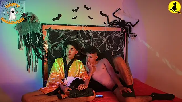 Snapshot of khonsu_s chatting on October 24, 12:06 am khonsu s online show from October 24, 12:06 am