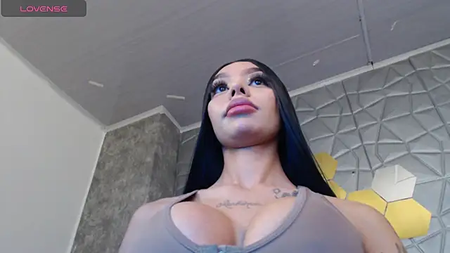 Tiffanny online show from October 15, 2:47 am