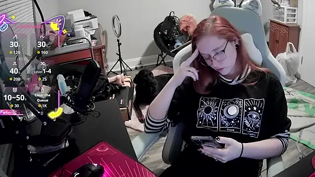 LilyFoxxx online show from September 28, 6:31 am