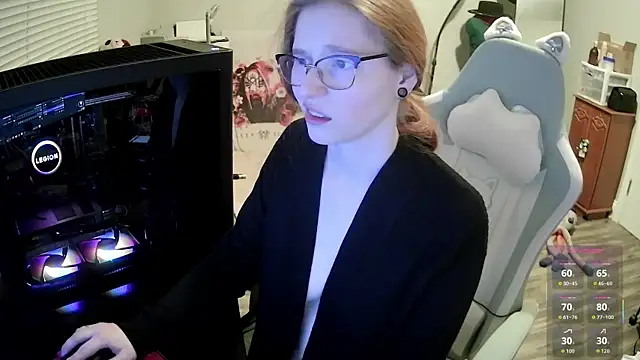 LilyFoxxx online show from December 14, 6:19 am