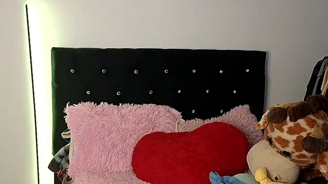 Sweet xuee18 online show from May 1, 4:27 am