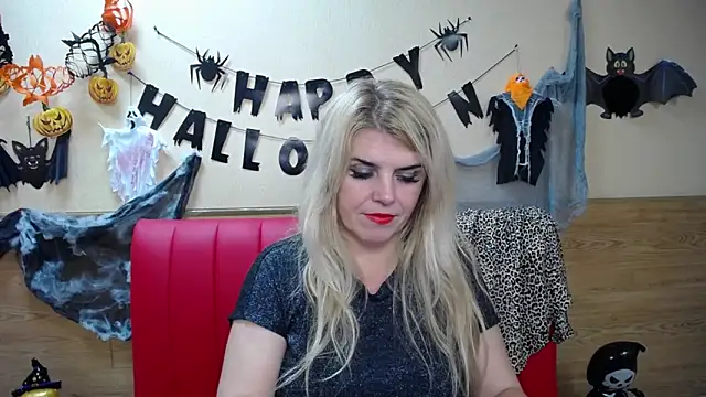 Julya Barbi online show from October 29, 6:18 am