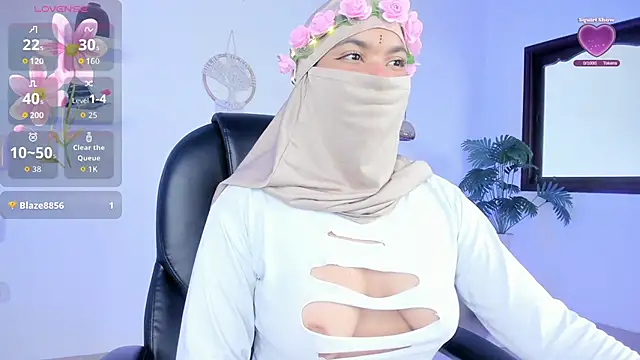 Snapshot of saray_halam chatting on October 27, 6:35 pm saray halam online show from October 27, 6:35 pm