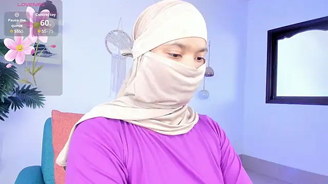 Snapshot of saray_halam chatting on October 26, 6:25 pm saray halam online show from October 26, 6:25 pm