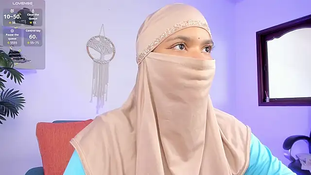 Snapshot of saray_halam chatting on September 23, 6:17 pm saray halam online show from September 23, 6:17 pm