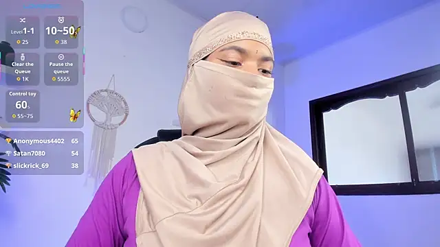 Snapshot of saray_halam chatting on September 26, 6:38 pm saray halam online show from September 26, 6:38 pm