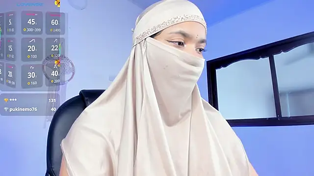 Snapshot of saray_halam chatting on September 28, 6:57 pm saray halam online show from September 28, 6:57 pm