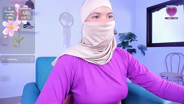 Snapshot of saray_halam chatting on October 30, 7:15 pm saray halam online show from October 30, 7:15 pm