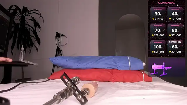 ariana nix online show from November 1, 7:40 pm