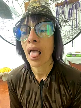 Snapshot of Goddess-Love- chatting on October 23, 10:21 am Goddess-Love- online show from October 23, 10:21 am