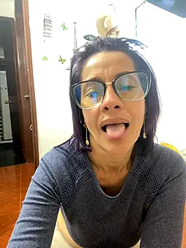 Snapshot of Goddess-Love- chatting on October 25, 10:23 am Goddess-Love- online show from October 25, 10:23 am