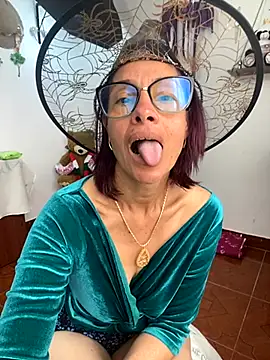 Snapshot of Goddess-Love- chatting on October 20, 7:06 pm Goddess-Love- online show from October 20, 7:06 pm