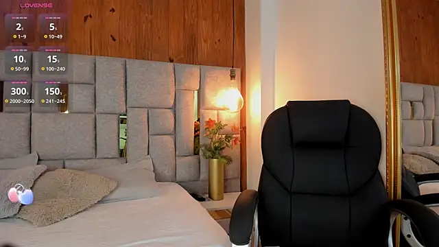 Snapshot of Saori_newman chatting on October 6, 11:49 am Saori newman online show from October 6, 11:49 am