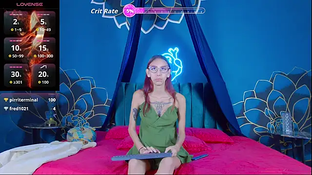 Snapshot of Lunamistyc chatting on October 10, 7:41 pm Lunamistyc online show from October 10, 7:41 pm