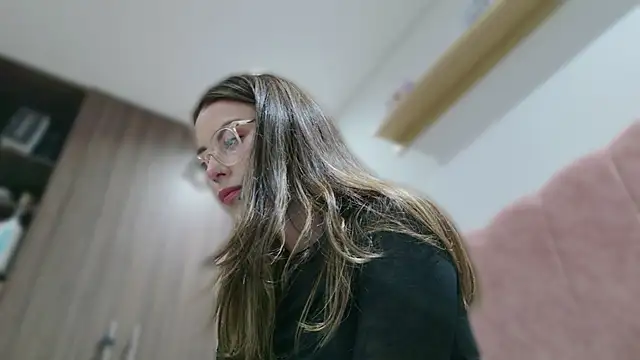 Emmy petit online show from October 16, 2:14 am