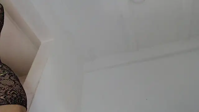 blondebitchlitle online show from December 17, 9:19 pm